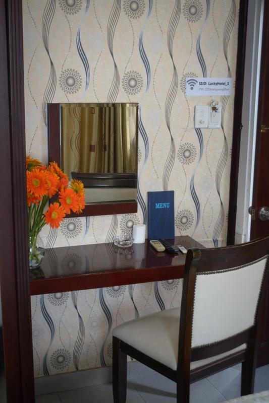 Lucky Hotel Ho-Chi-Minh-Stadt Zimmer foto