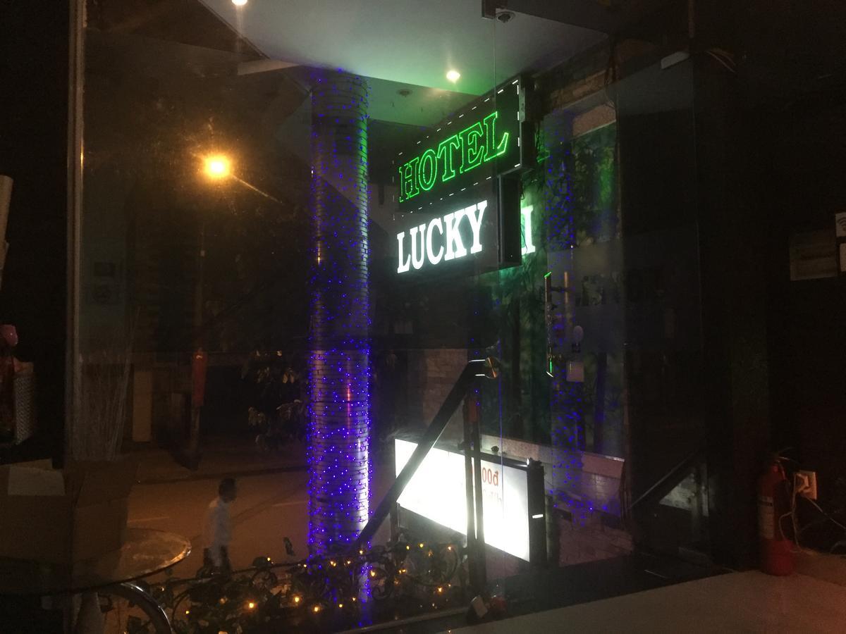 Lucky Hotel Ho-Chi-Minh-Stadt Exterior foto